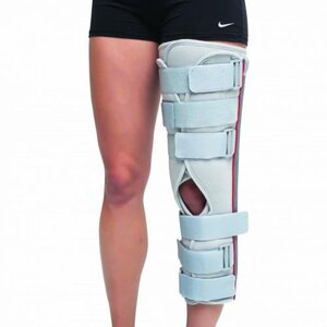 Тутор на коленный сустав Алком 3013