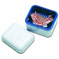 Контейнер для зберігання і замочування зубних протезів Curaprox BDC 110