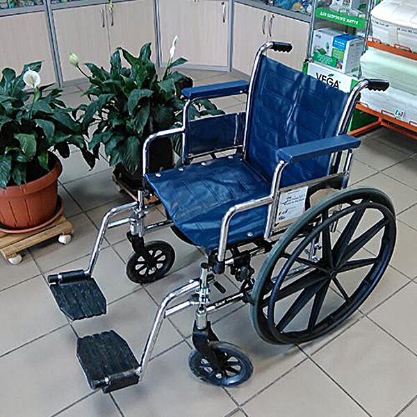 Инвалидная коляска б/у, ширина сидения 41 см